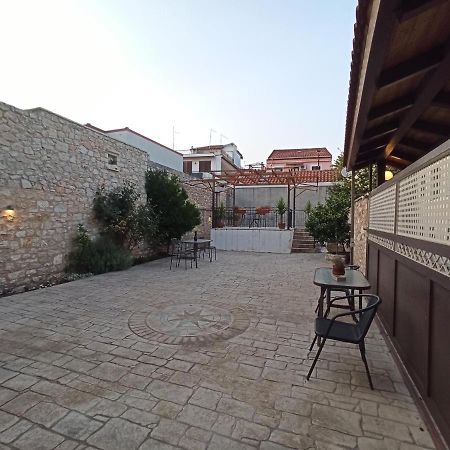 To Agioklima Hotel Ioannina Eksteriør billede